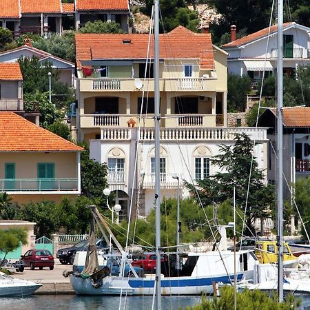 Apartments By The Sea Jezera, Murter - 5063 Екстериор снимка