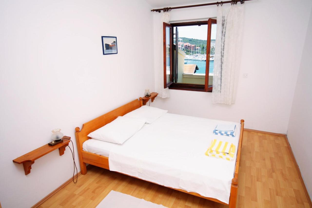 Apartments By The Sea Jezera, Murter - 5063 Екстериор снимка