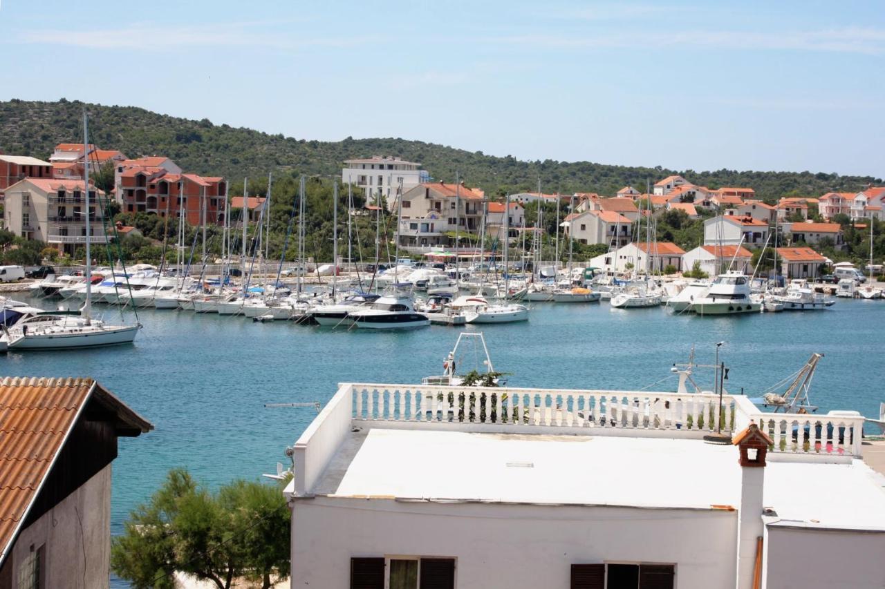 Apartments By The Sea Jezera, Murter - 5063 Екстериор снимка