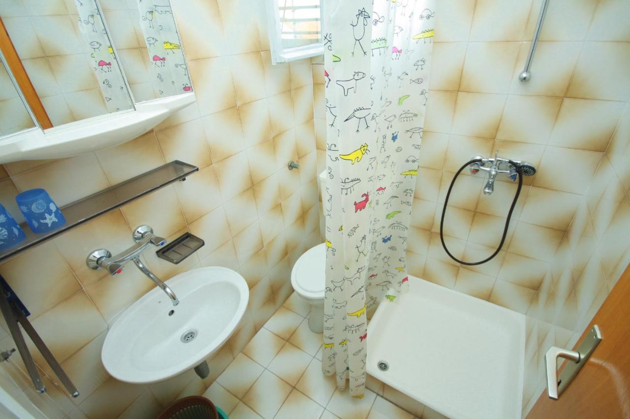 Apartments By The Sea Jezera, Murter - 5063 Екстериор снимка